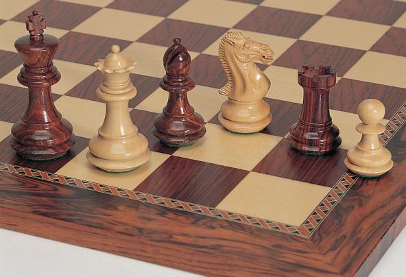 Schachfiguren „Grandmaster”