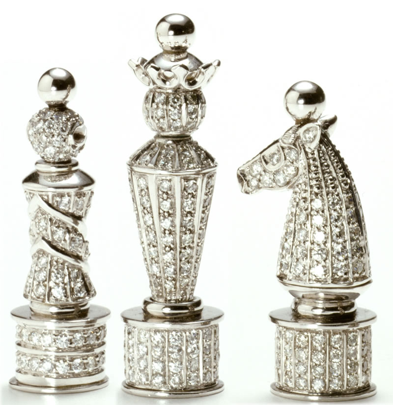 The Royal Diamond Chess