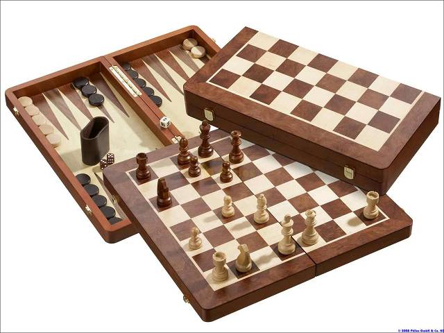 Schach, Backgammon, Dame Set - Erle / Mahagoni